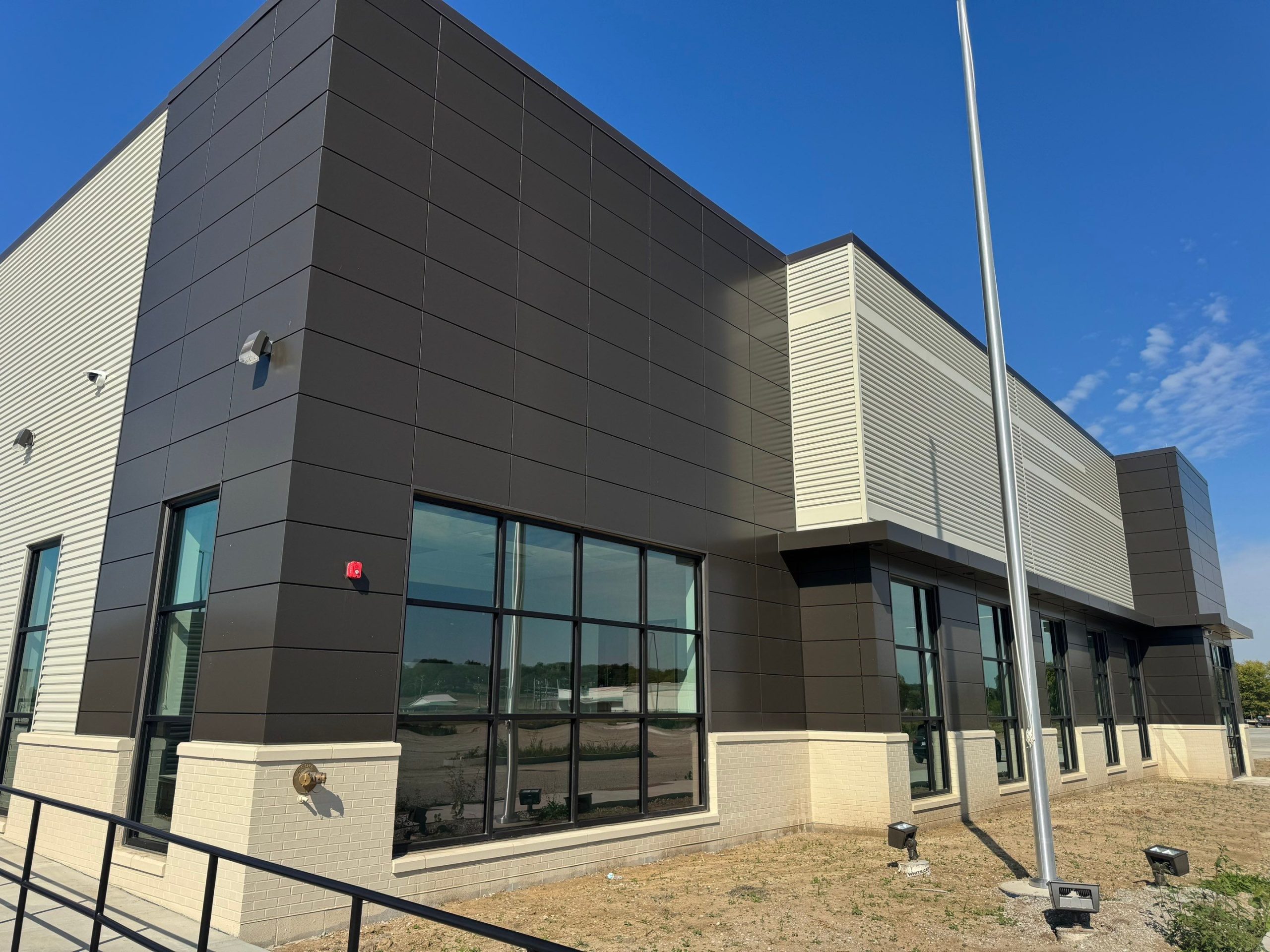 4-Oct 14, 2025 16-25-52-MByq